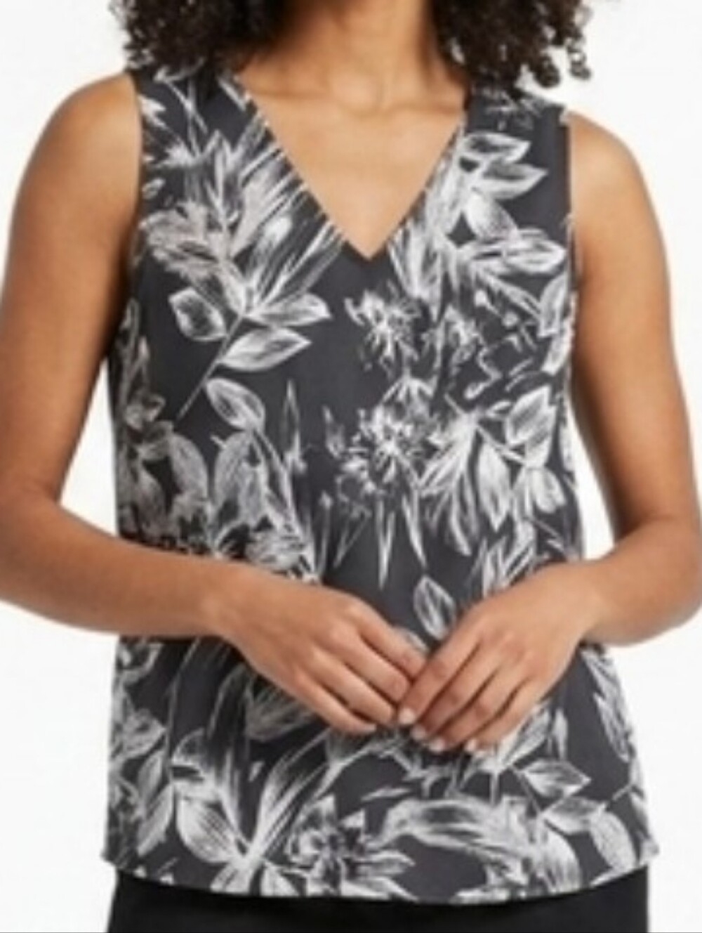 C&C California Black & White Botanical Leaf Print Sleeveless Top - Size Large